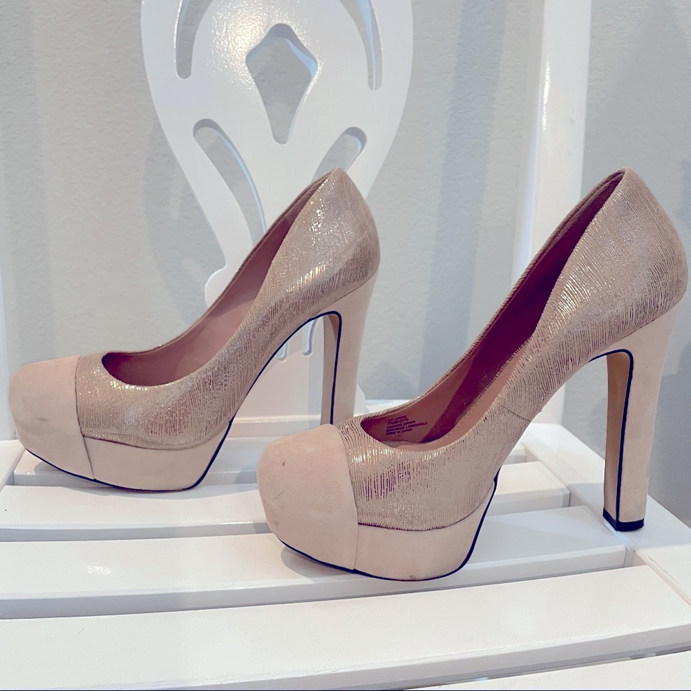 Vince Camuto Platform Heels, Tan & Gold, Size 7.5
